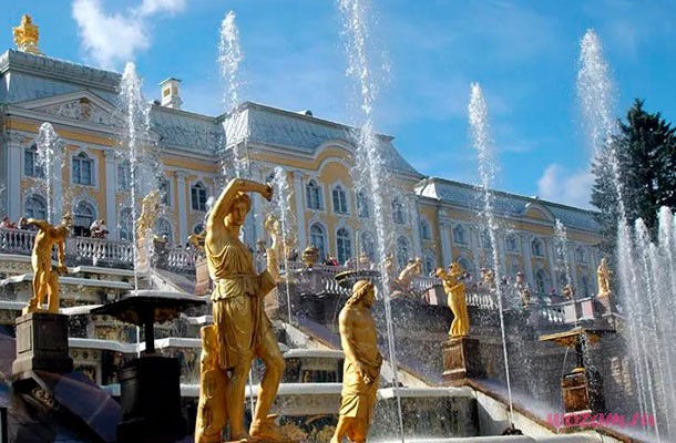 Путешествие в Петербург