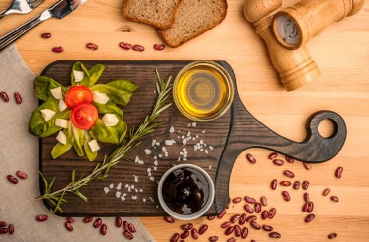 Где лучше всего покупать разделочные доски для кухни