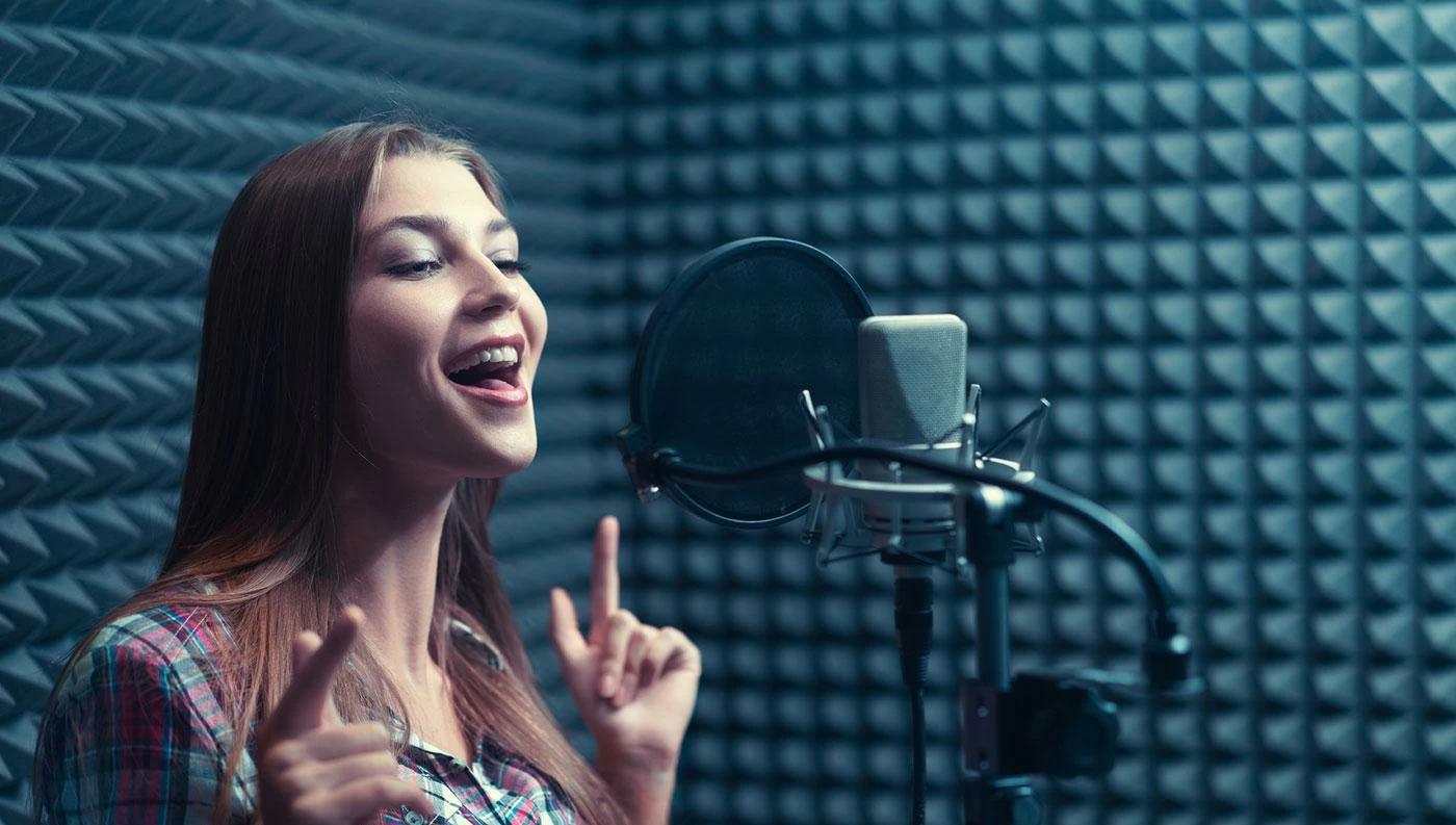 Запиши песню как настоящая звезда в студии «Solo Records»!